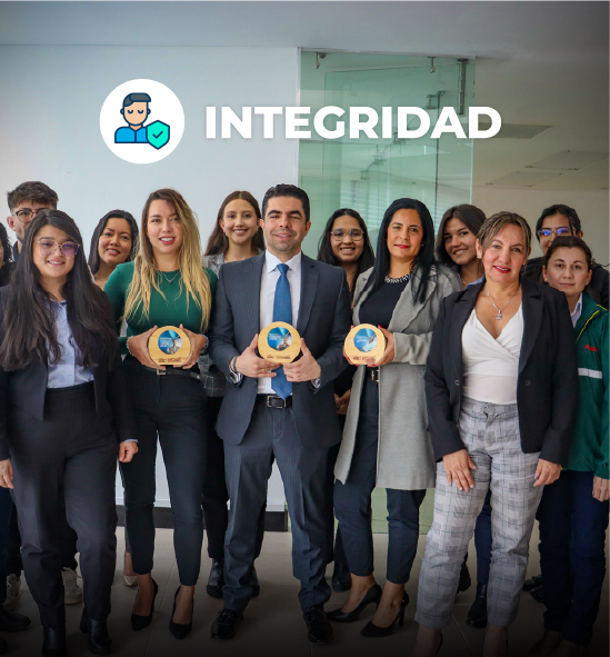 Aseguramos coherencia entre lo que nos proponemos y lo que hacemos. Actuamos con transparencia, honestidad y ética, generando confianza y respeto en nuestros clientes, colaboradores y comunidad.